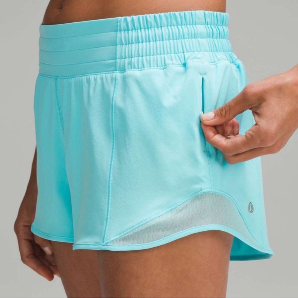 NWT Lululemon Hotty Hot HR 2.5” Cyan Blue Size 6